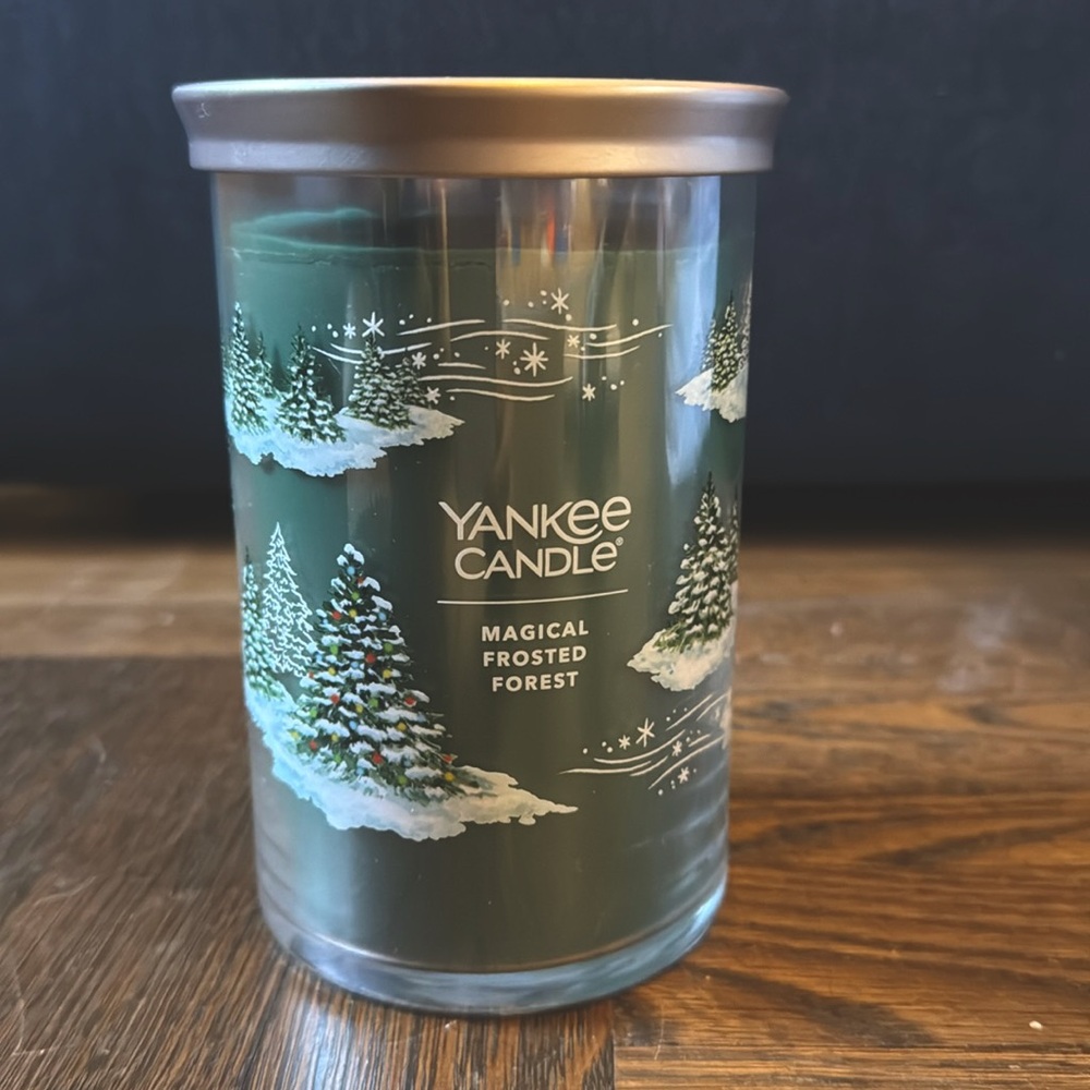 20 oz.  Yankee Candle Magical frosted forest